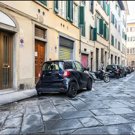 Via Buonarroti, 8 - 12 Minutes Walk To Duomo - Bright & Cozy - Charming *
