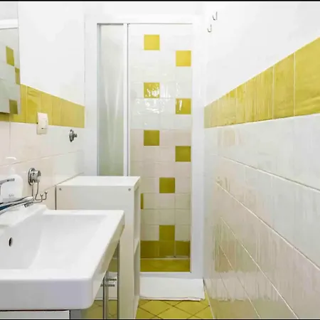 Via Buonarroti, 8 - 12 Minutes Walk To Duomo - Bright & Cozy - Charming Apartment