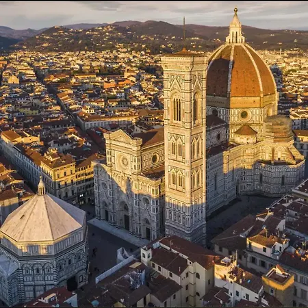 Apartment Via Buonarroti, 8 - 12 Minutes Walk To Duomo - Bright & Cozy - Charming *
