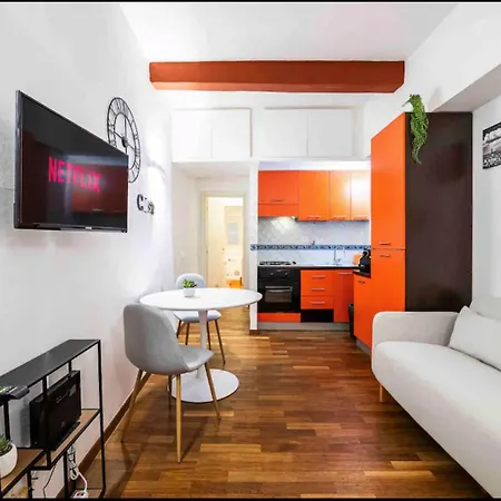 Via Buonarroti, 8 - 12 Minutes Walk To Duomo - Bright & Cozy - Charming